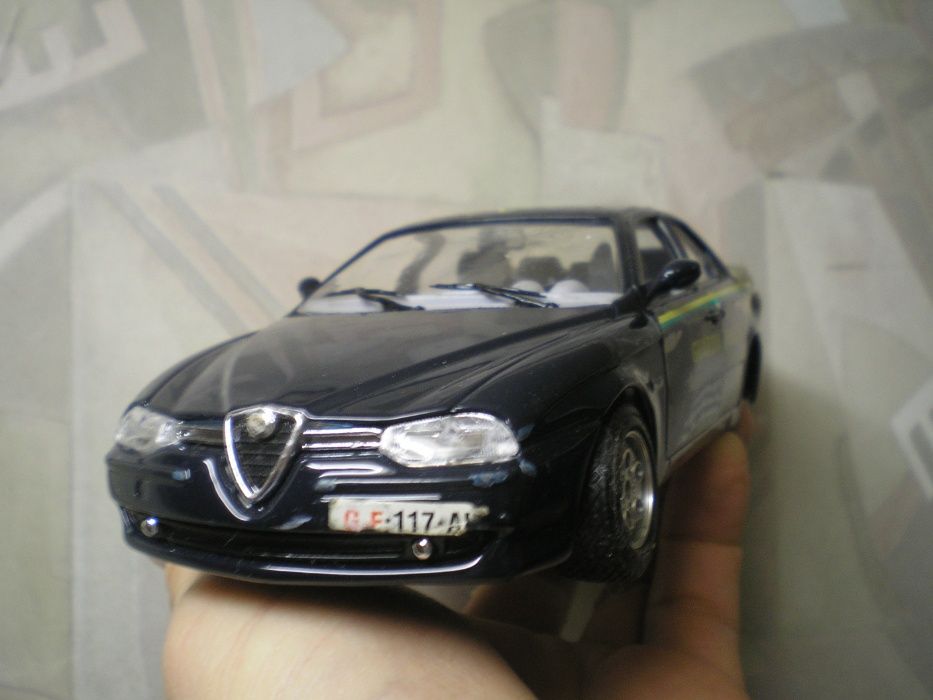 Автомодель Bburago Alfa Romeo 1/24