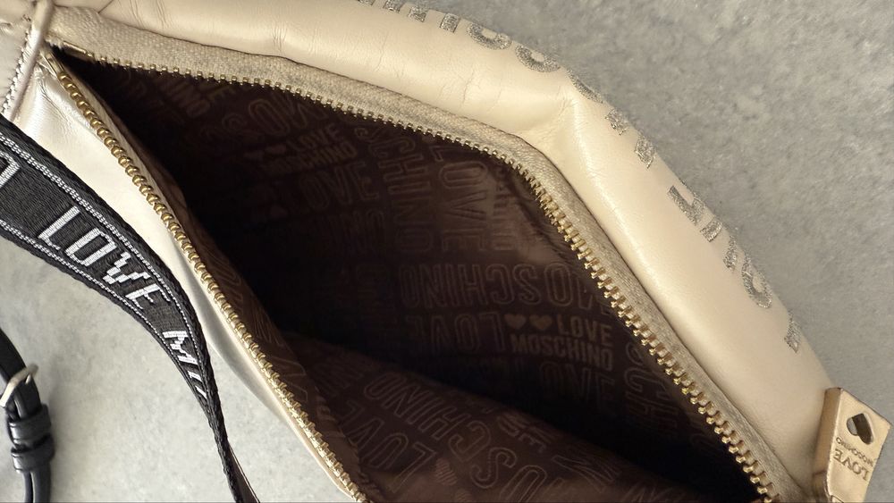 Love moschino шкіряна сумка