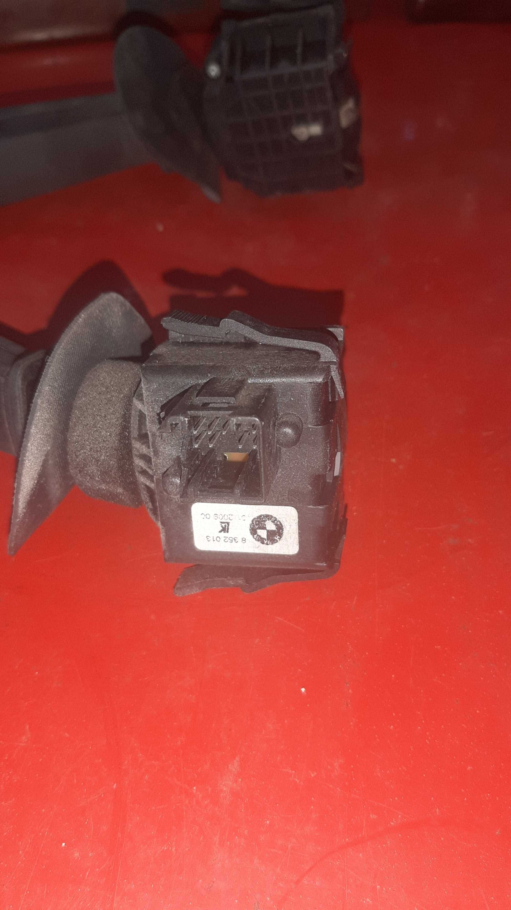Manetes de piscas e limpa brisas BMW 740