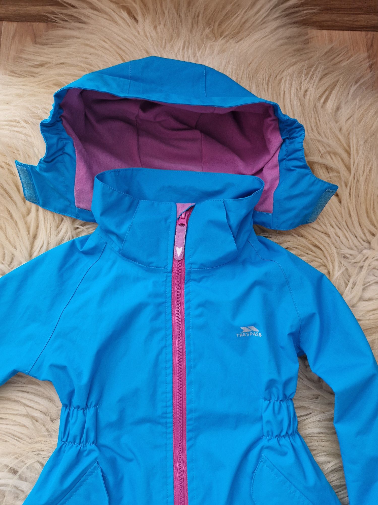 Śliczna kurteczka dla dziewczynki softshell Trespass