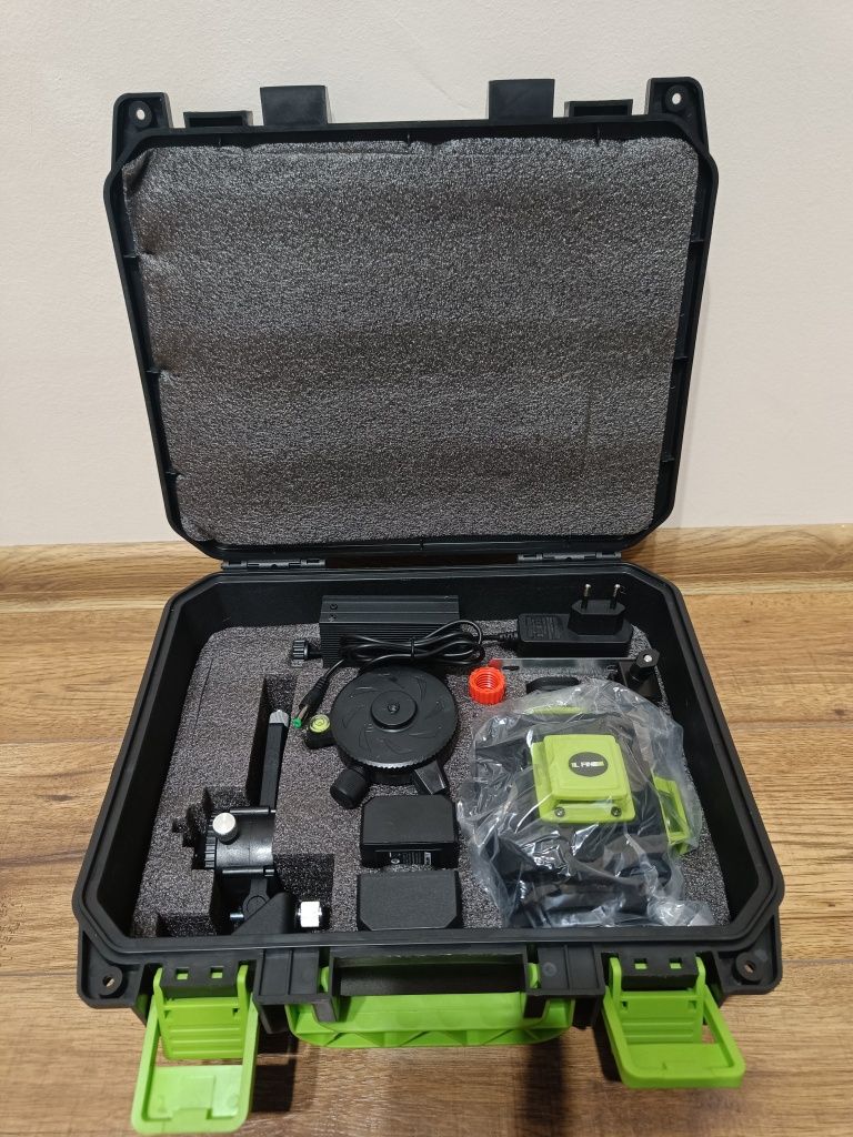 Laser 360 poziomica laserowa laser krzyżowy 2 baterie akcesoria walizk