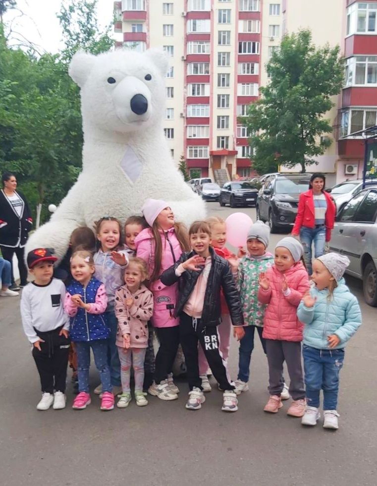 Привітання від  білого ведмедя пса Патрон