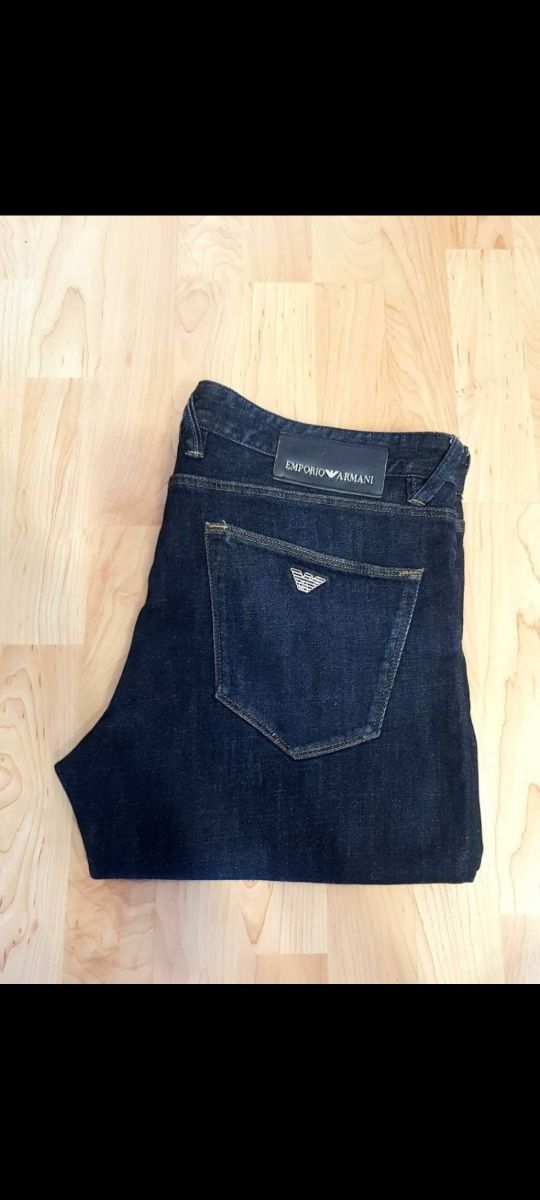 Представляем джинсы мужские марки Armani,,материал деним.