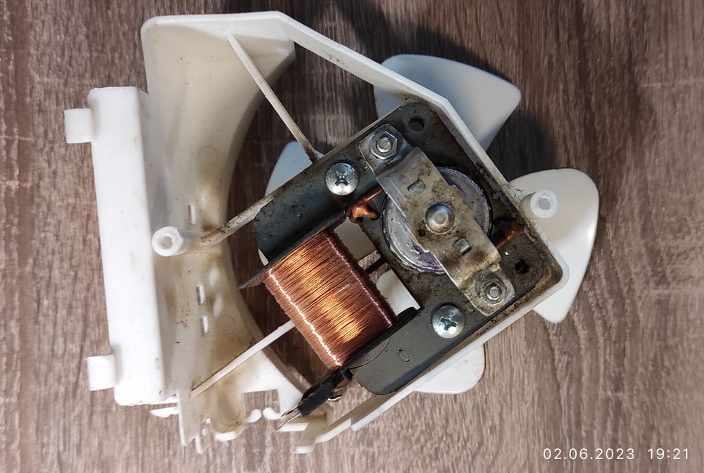 Продам запчастини до мікрохвильової печі