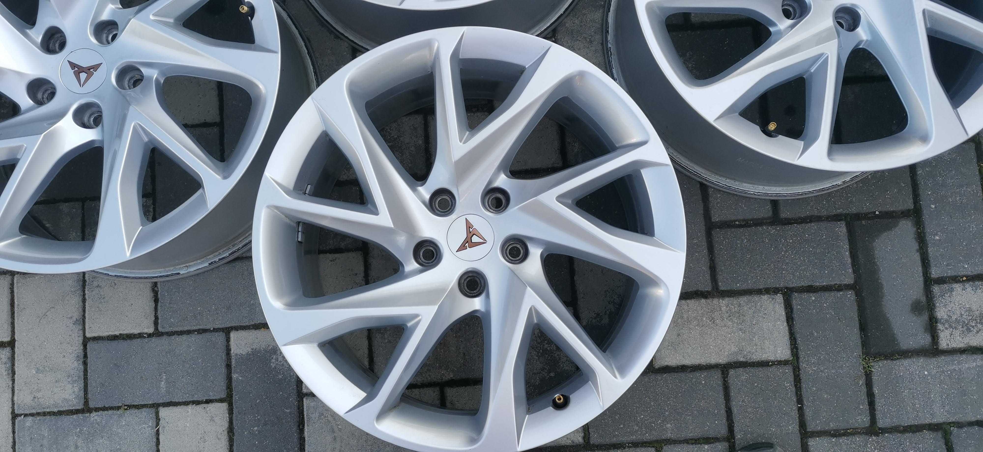 Felgi Seat CUPRA Leon FR VW Golf Skoda Octavia 8Jx18H2 5x112 ET40