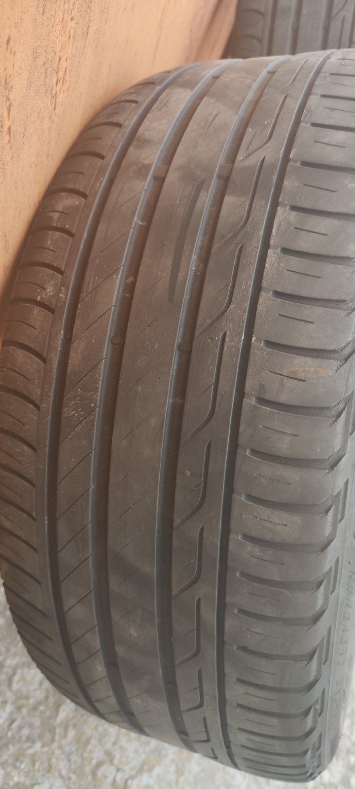 Бриджстоун Тюранза Т001 225/45 r17