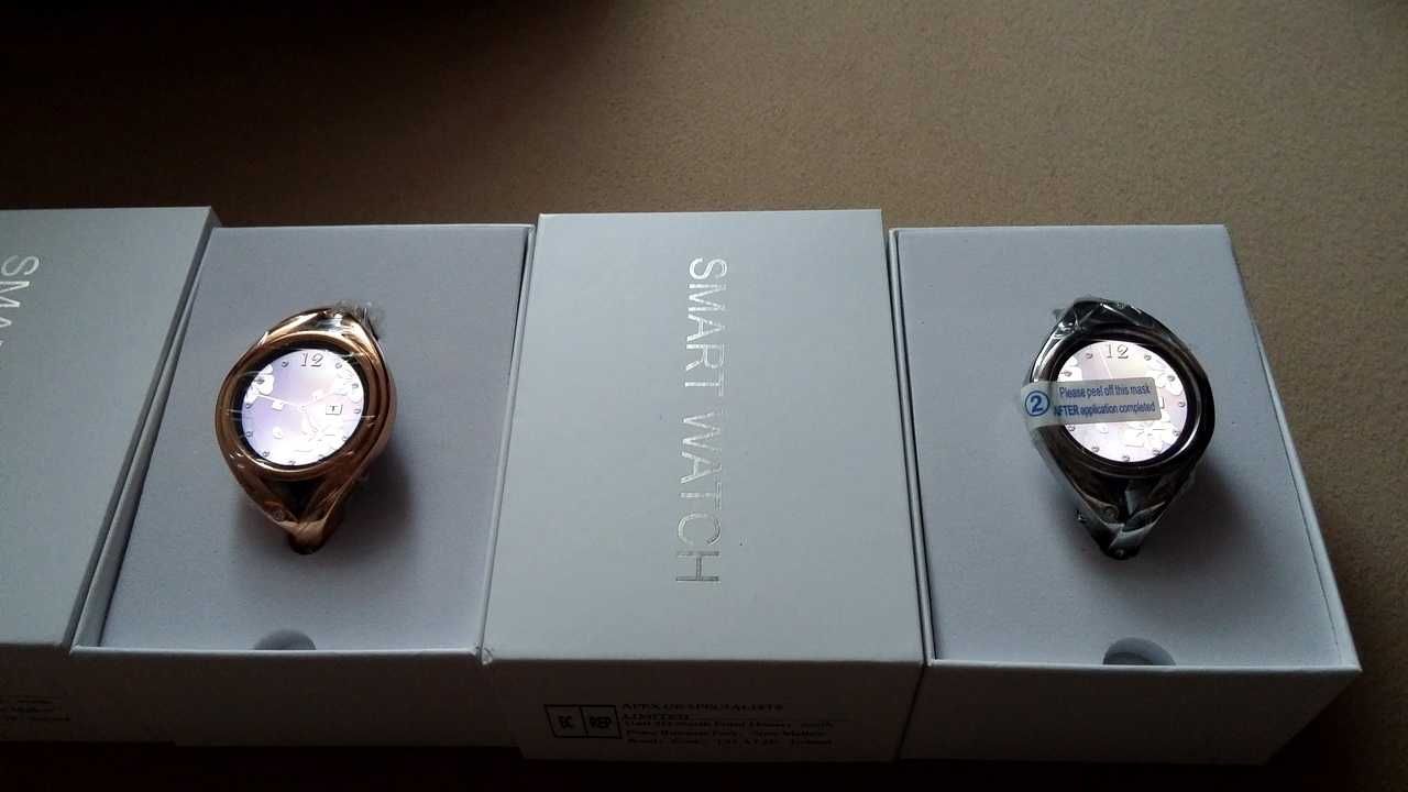 Piękny damski zegarek typu Smart Watch NOWY!