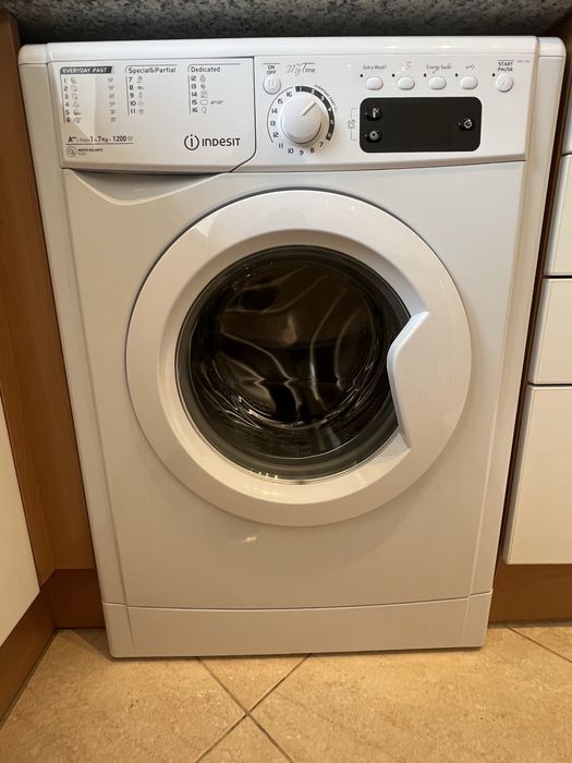 Maquina de levar INDESIT 7KG - 1200 RPM - BRANCO