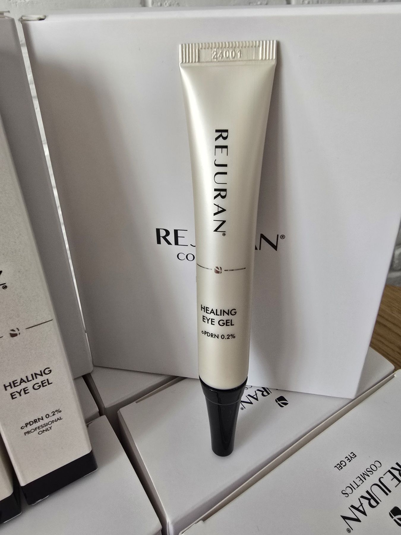 Відновлюючий гель для зони навколо очей Rejuran Healing Eye Gel 15ml