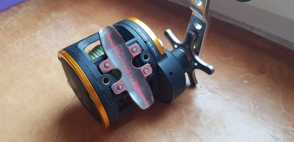 kolowrotek daiwa seagate SGT35H multiplikator + plecionka