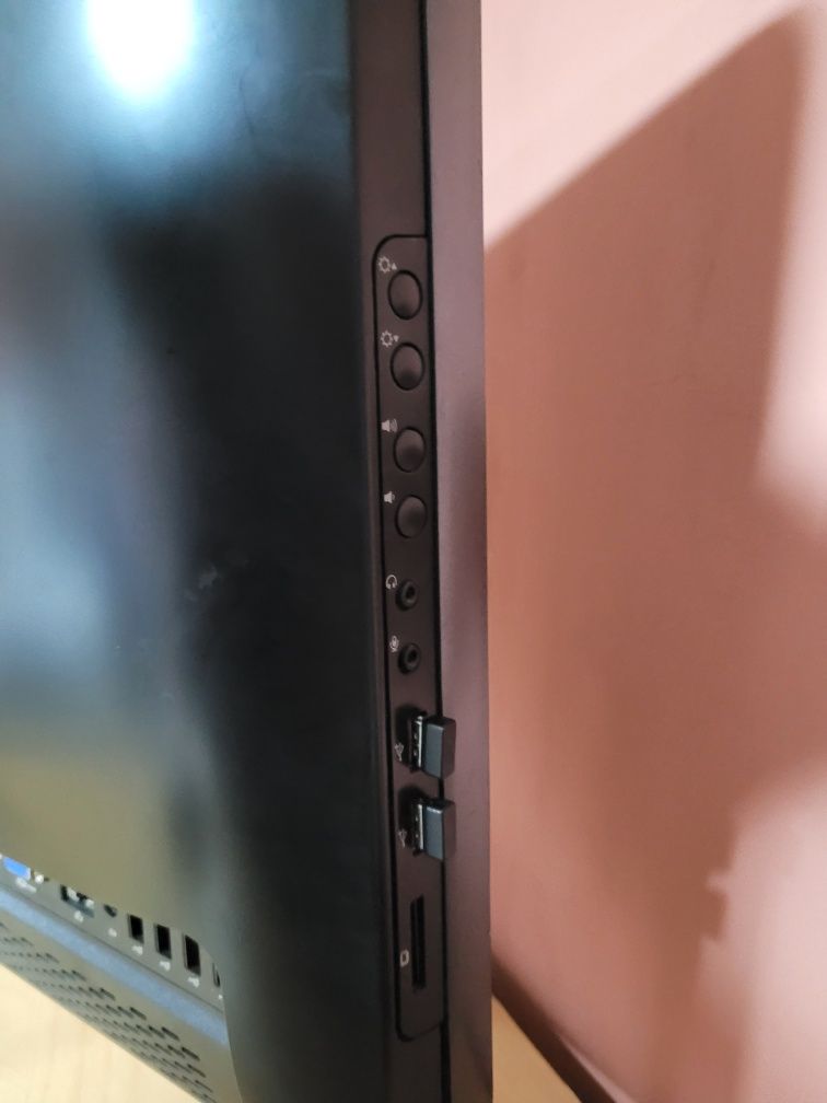 Komputer All in One Dell Vostro 360 Intel i3 8GB ssd 240GB