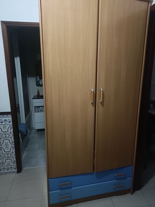 Vendo roupeiro usado mas em muito bom estado
