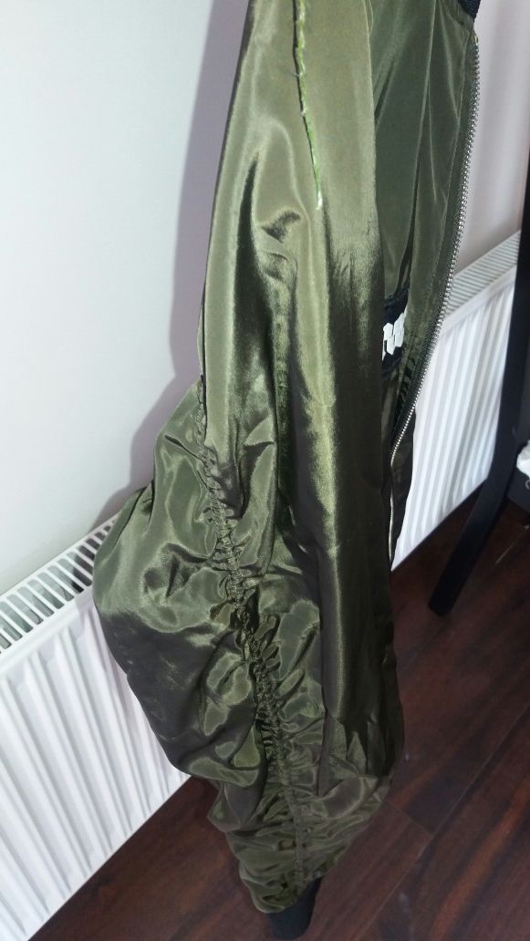 Sprzedam bomberke Reserved r. L