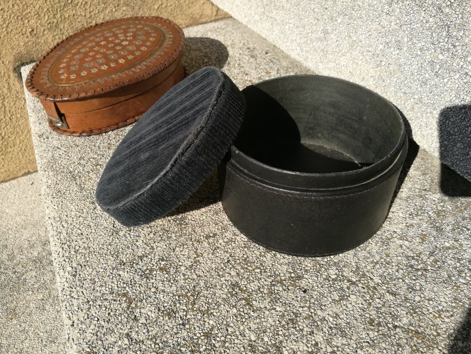 2 Guarda jóias em pele vendo ou troco