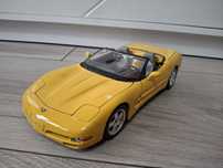 Samochód Kolekcjonerski Chevrolet Corvette C5 1997 Bburago 1:18