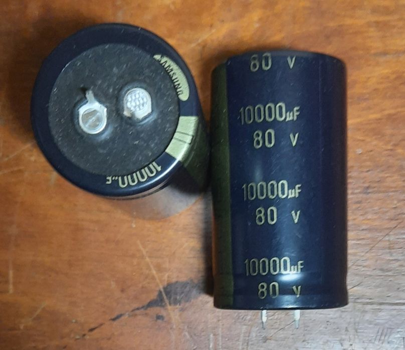 Конденсатор електролітичний 10000 мікрофарад