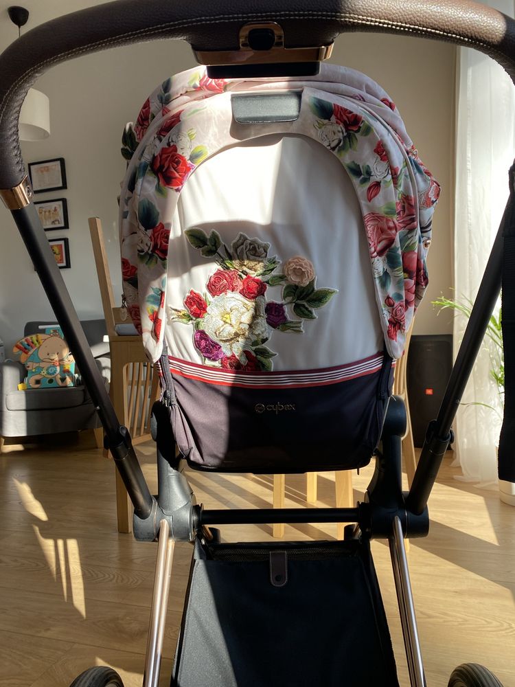 Cybex Priam 2.0 Spring Blossom Light Spacerowy