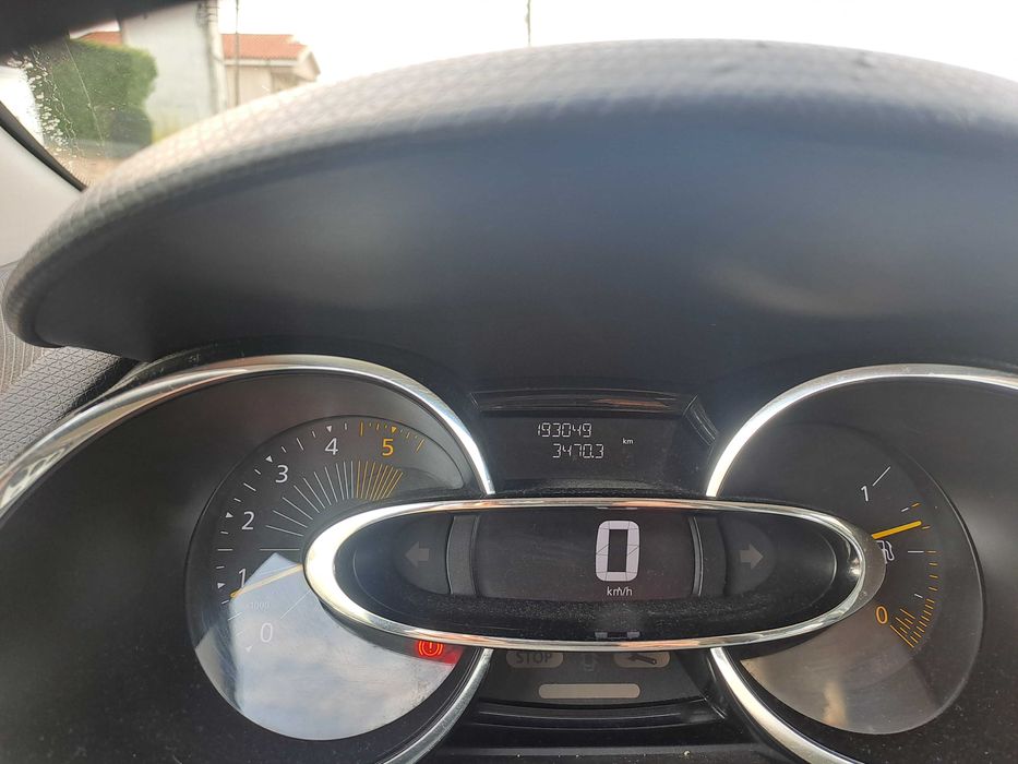 Renault clio ST 1.5 dci Ano 2015