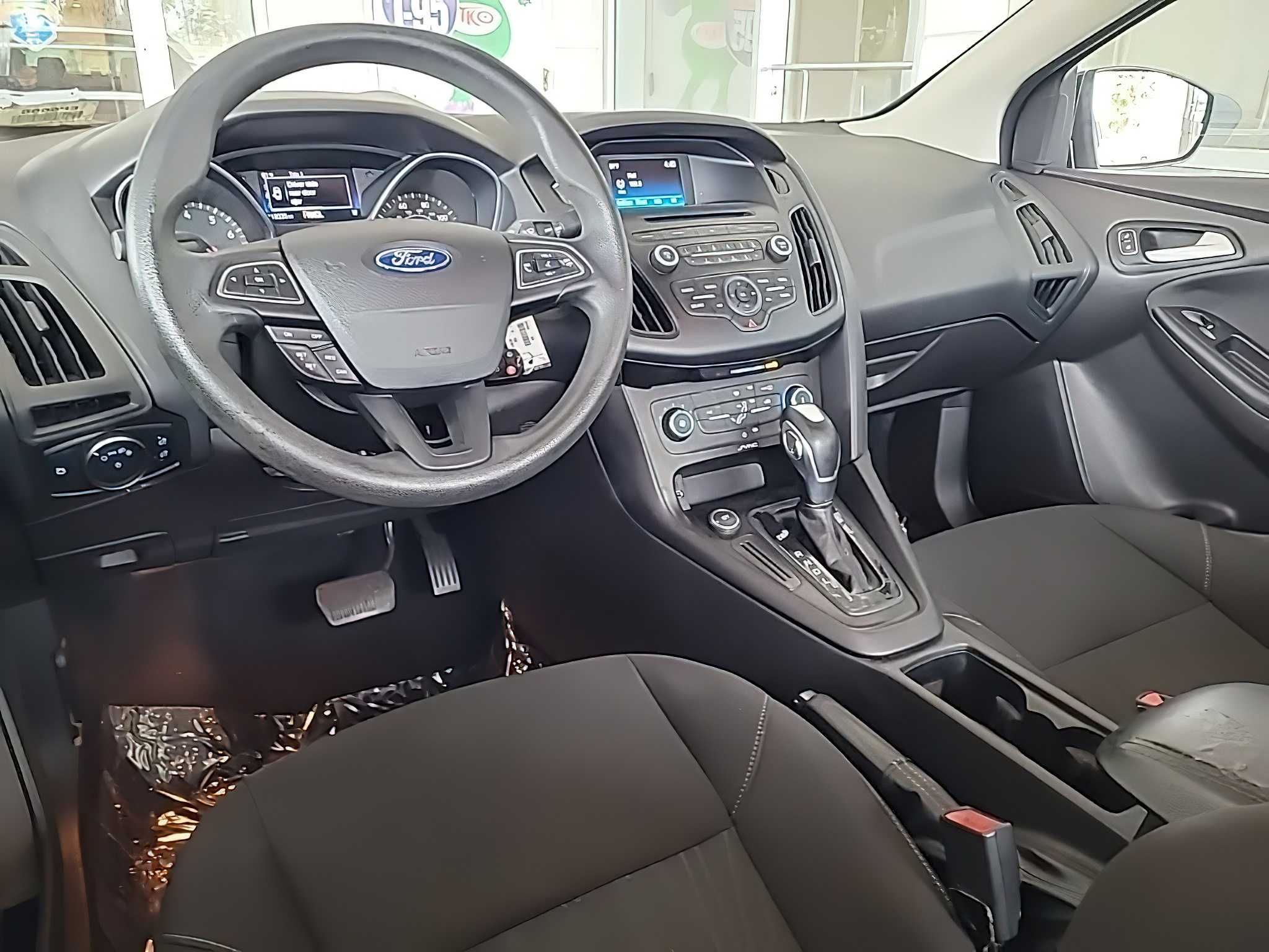 Ford Focus SE 2.0 2015