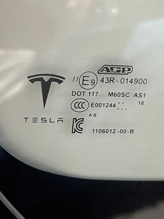 Tesla Model X Лобове скло НОВЕ/Б.У - рестайл дорестайл