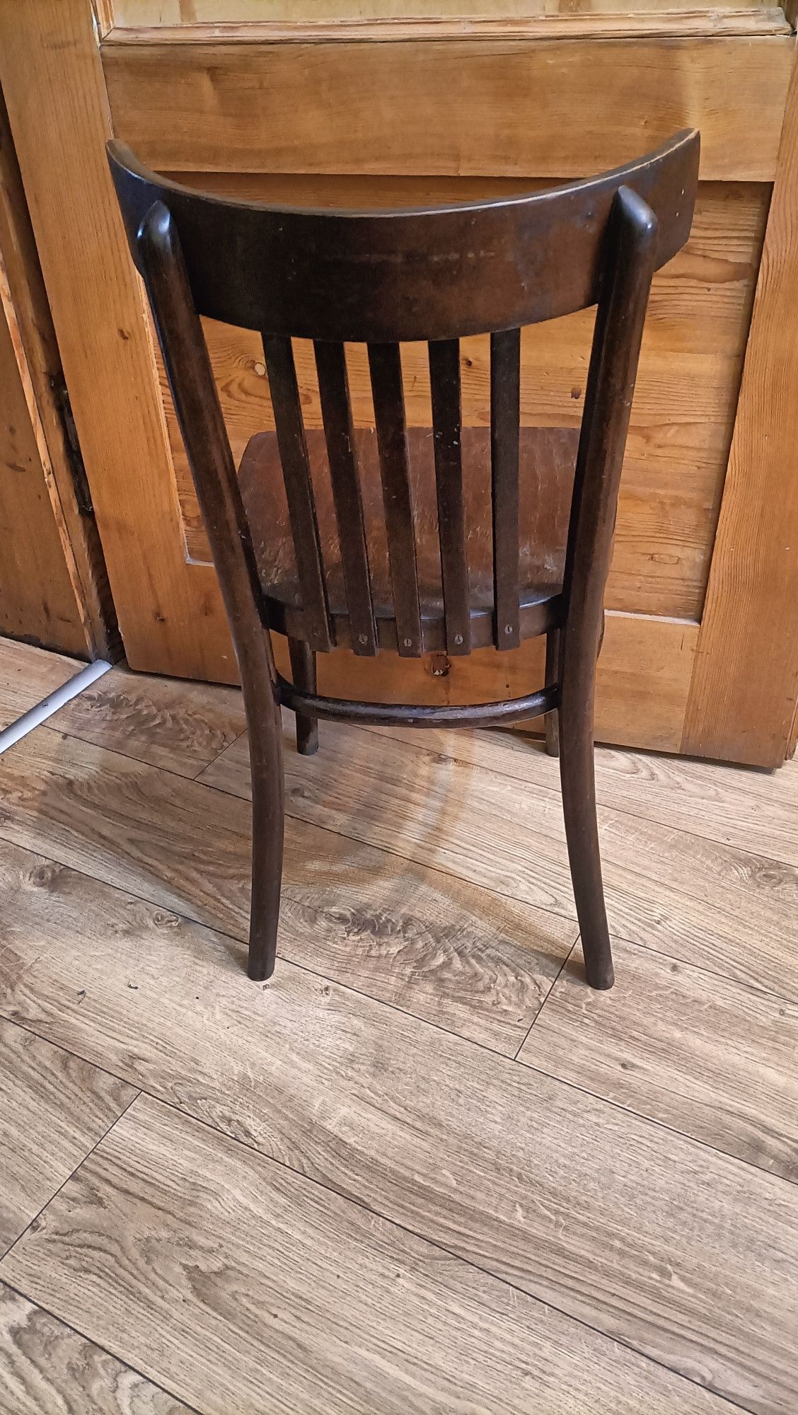 Krzesło Tonet drewniane