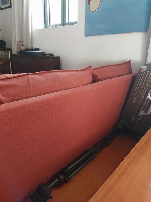 Sofá  2 lugares cor  tijolo 147cm comprimento