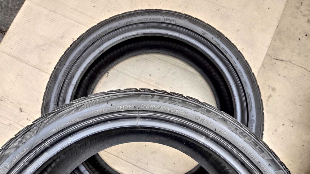 шини 225/40R18.  Bridgestone . 99% 21.22р