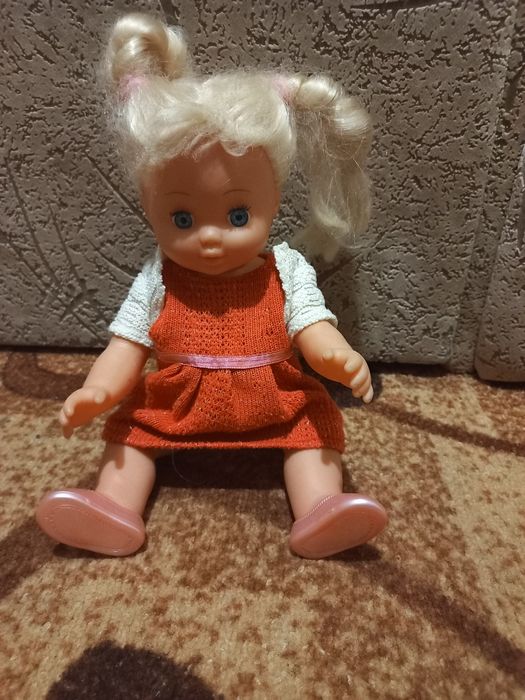 Продам куклу говорящая Bella