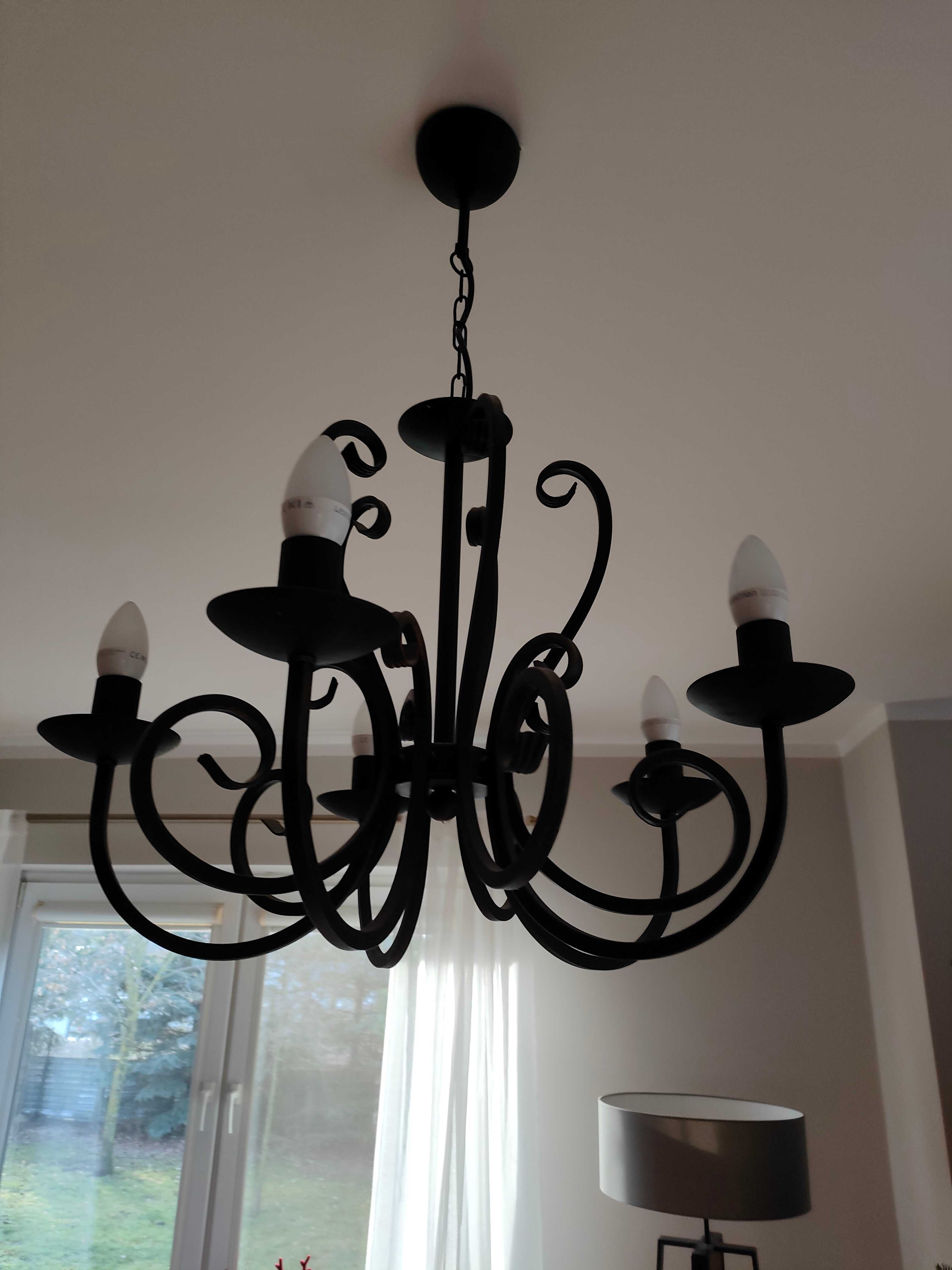 Lampy do salonu wiszace