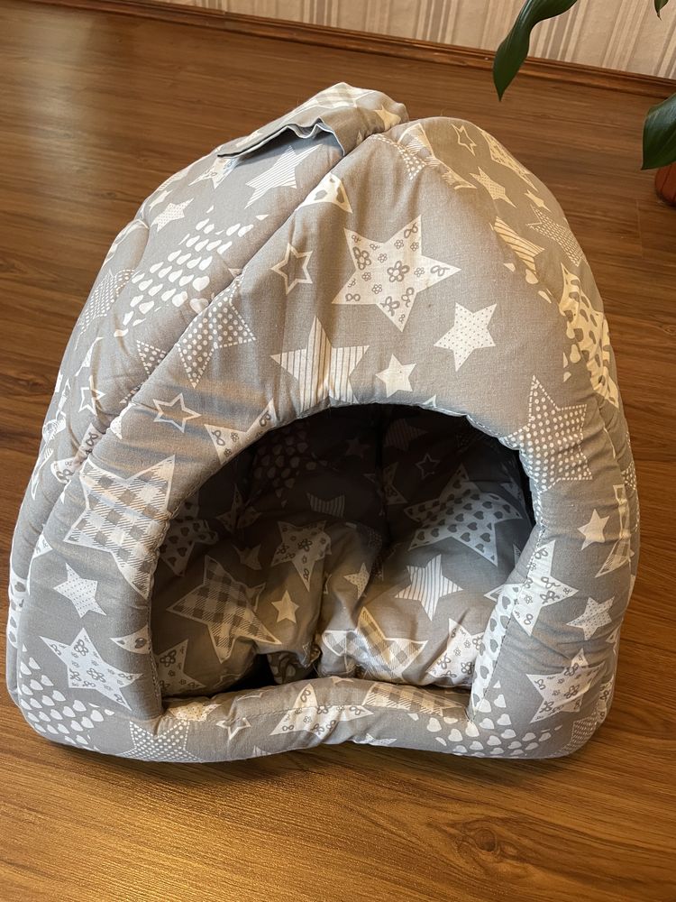 Хатинка для кота, лежанка з подушкою