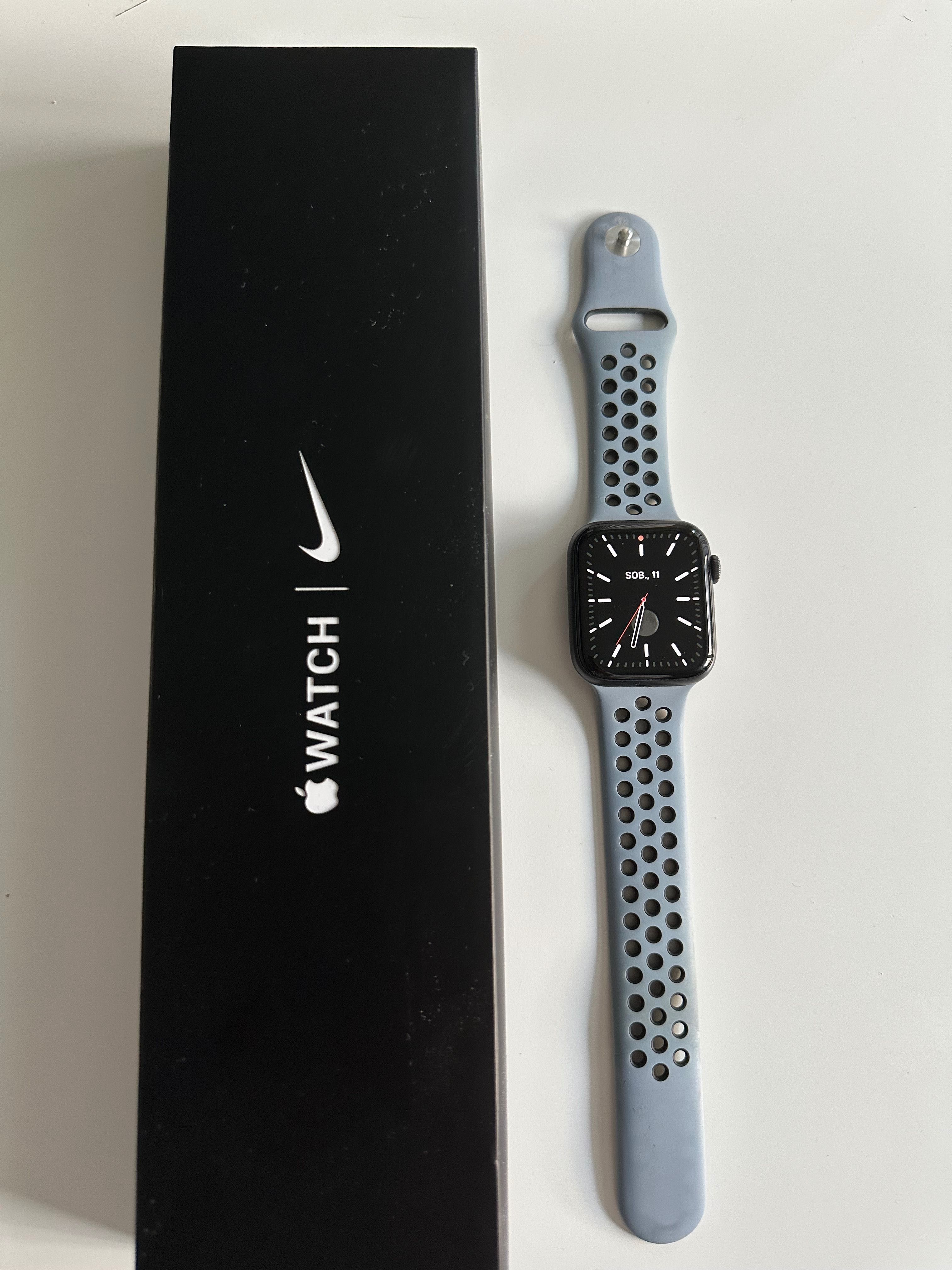 Okazja | Apple Watch Nike Series 6 44mm | Space Grey | Dobry stan