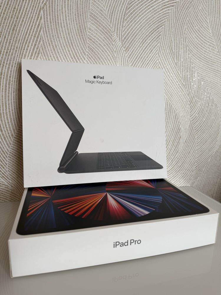 iPad Pro (12,9”) e Teclado
