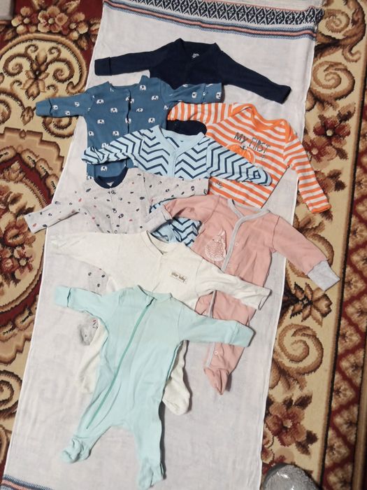 Одяг на немовлят,чоловічки від 0-3 м.