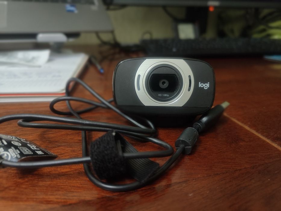 Веб-камера Logitech HD WebCam C615