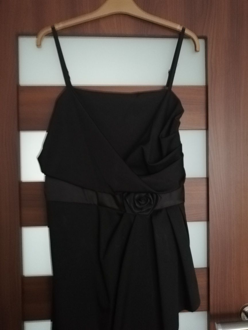 Sukienka czarna jak nowa