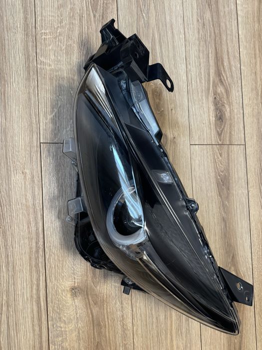Фара передня ліва Mazda 3  BSP551041J б/у