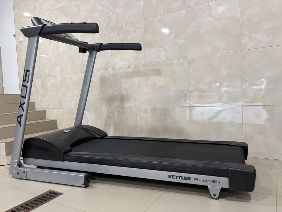 Бігова доріжка Kettler Axos Runner Germany під ремонт