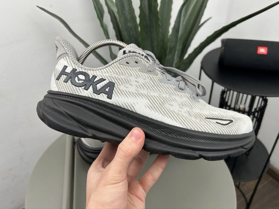 Оригінал! Кросівки Hoka Clifton 9 43 розмір М05779
