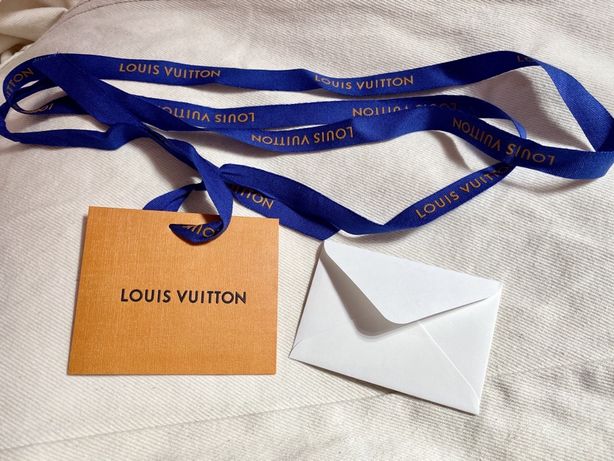 LOUIS VUITTON - Fita Original + Envelope Gift Card