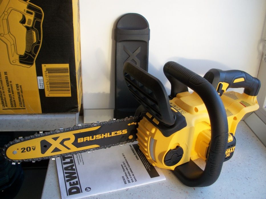 Бесщеточная аккумуляторная цепная пила DEWALT DCCS620B (DCM565)