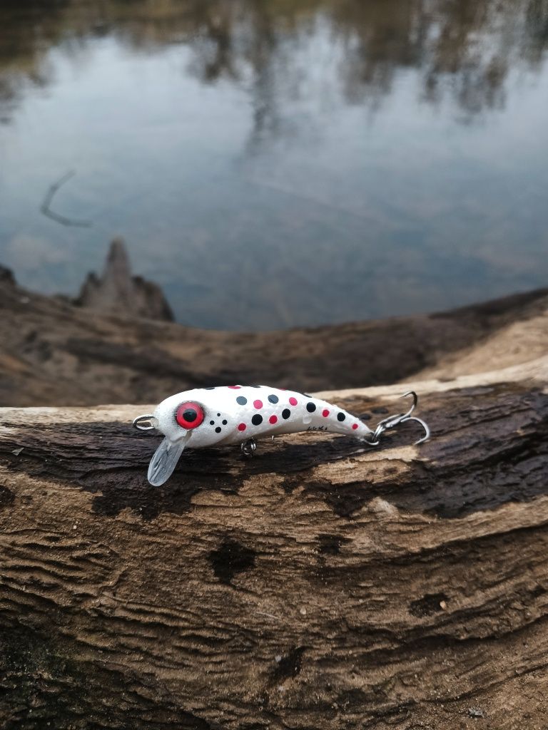 Woblery Pstrągowe 5cm 2.5g LUKI LURES Kotwice BKK