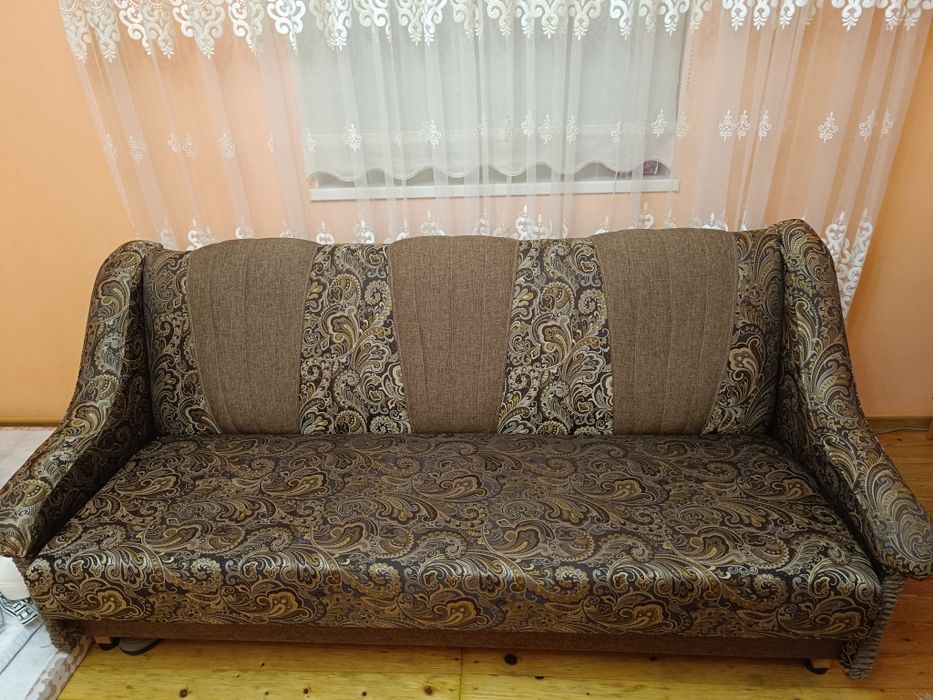 Диван- книжка в ідеальному стані