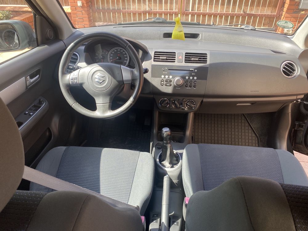 Suzuki Swift 1.3B  Lift 5 drzwi Klima Alumy Bezwypadkowy z Niemiec