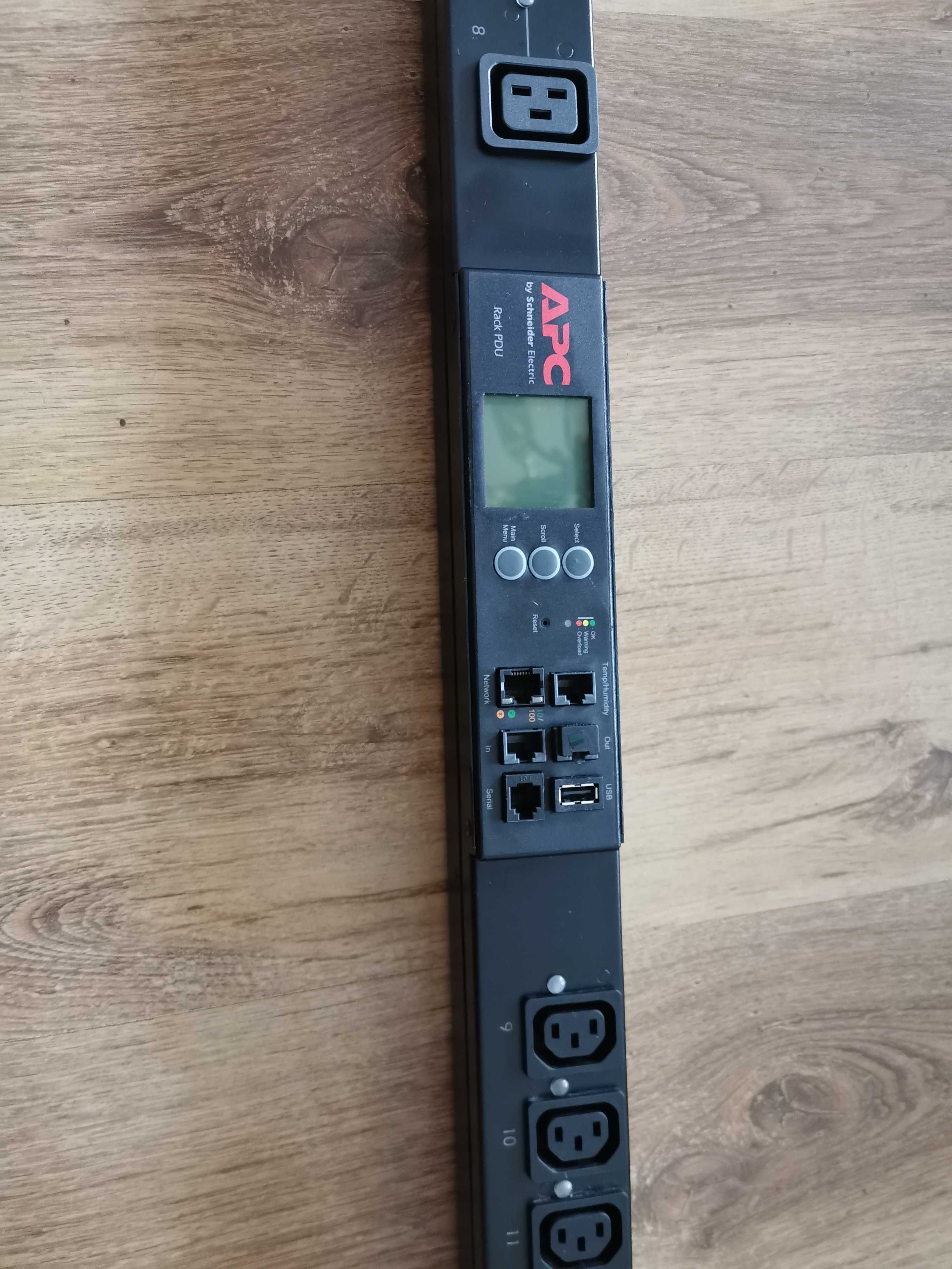 AP8959 APC RACK PDU 2G Switched 0U, 16A/230V 21xC13