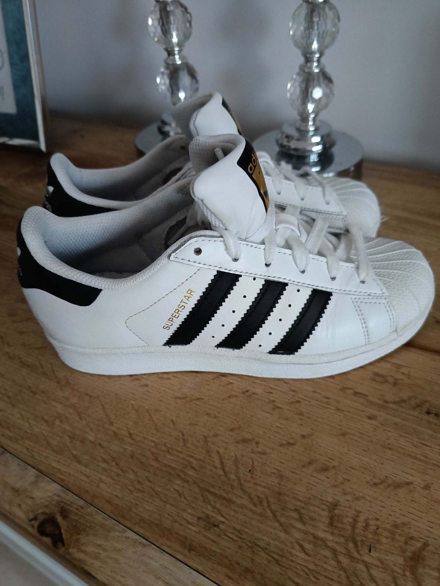 Buty adidas superstar 35,5 białe