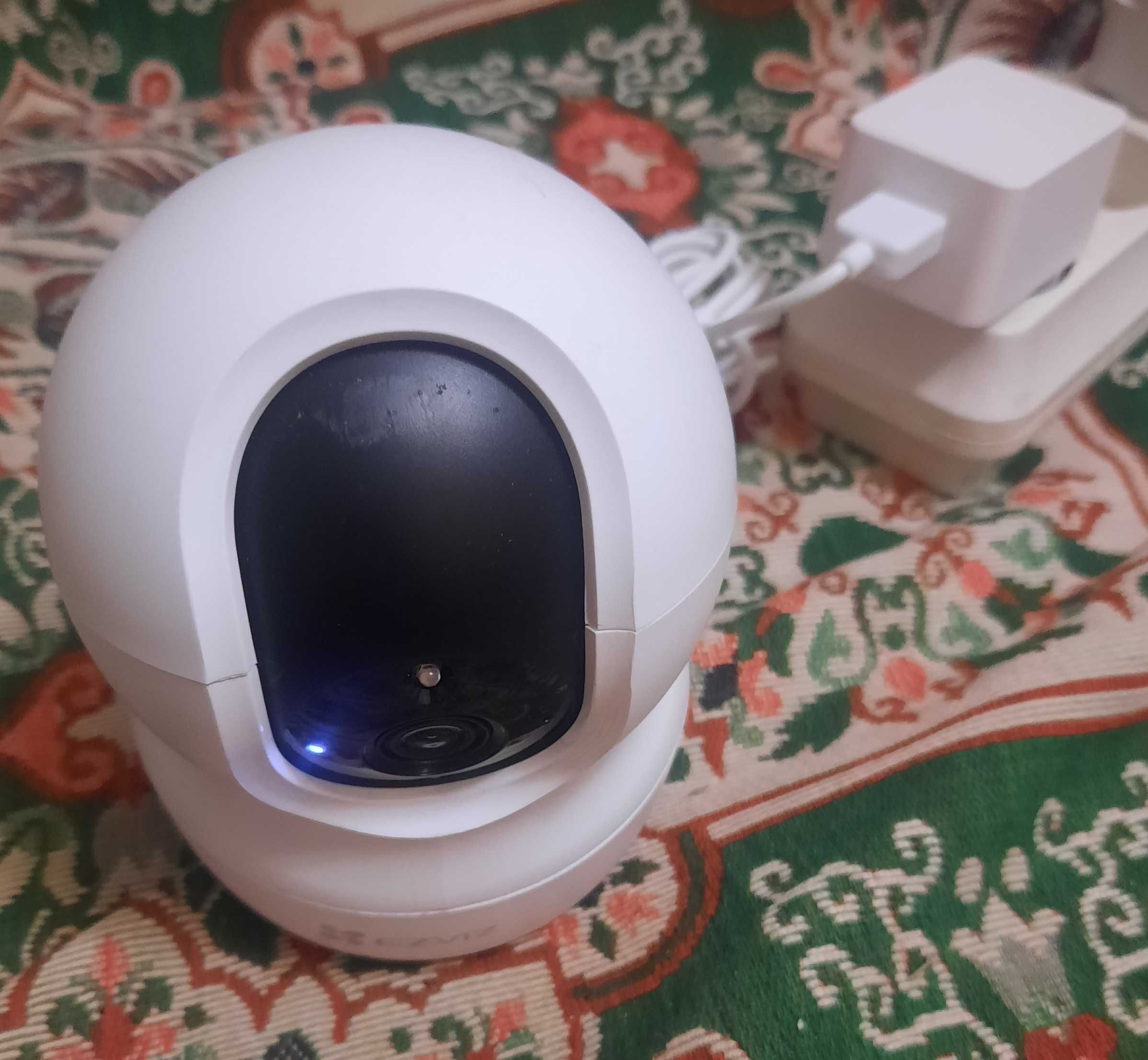 IP-камера Ezviz CS-CP1 (3MP W1) Видеокамера внутренняя поворотная