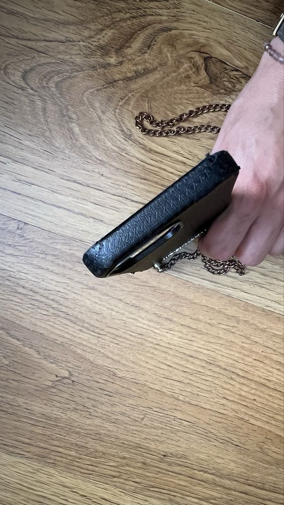 Case Karl Lagerfeld iPhone 13 Pro czarne z łańcuszkiem