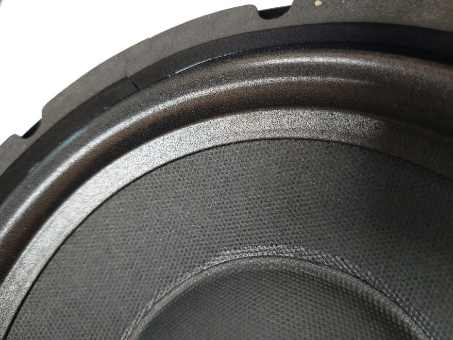 Автомобильный мидбасовые динамики 20см увеличенной мощности. 2х5,6ом