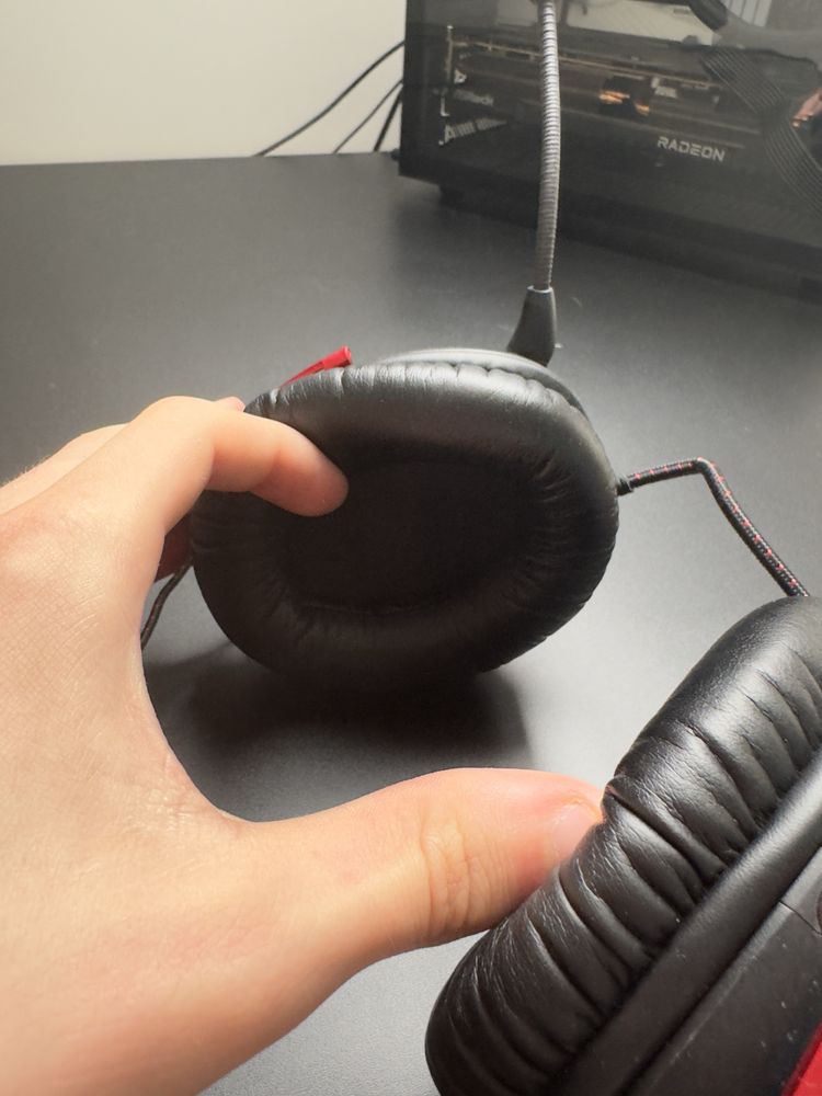 Słuchawki HyperX Cloud 3 super stan, mało używane.