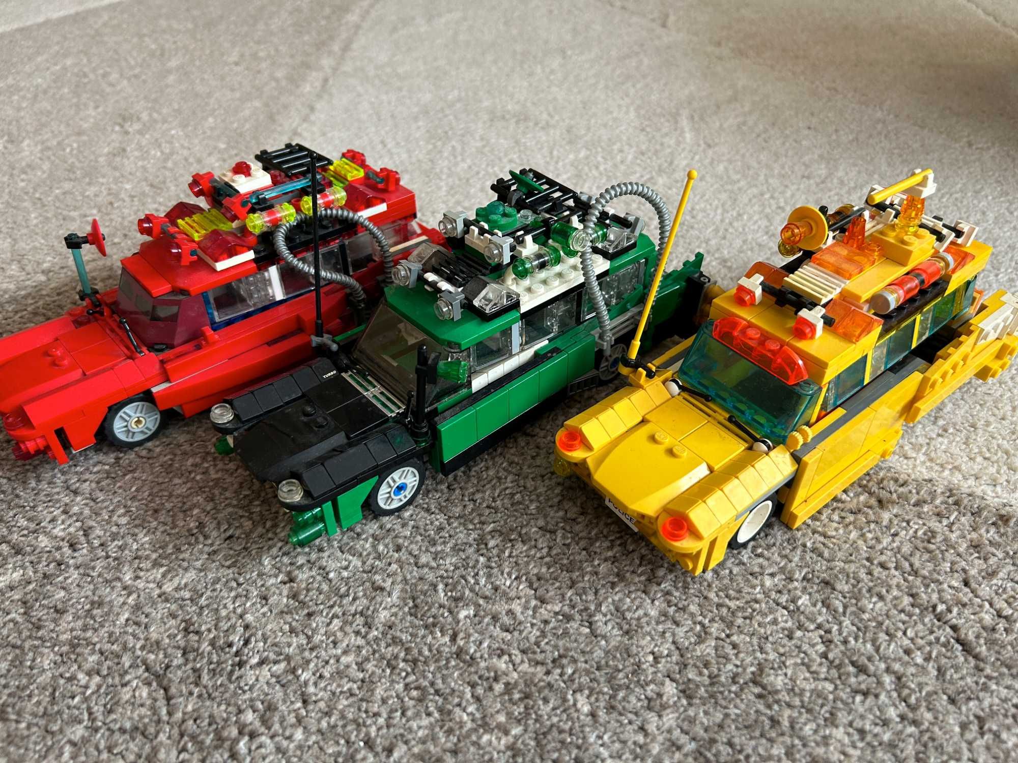 Lego 3 samochody wzorowane na zestawie Ghostbusters 21108